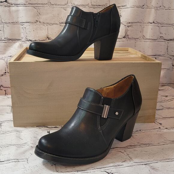 Natural Soul Shoes - Natural Soul- Women's Black Bootie- very comfortable- size 7